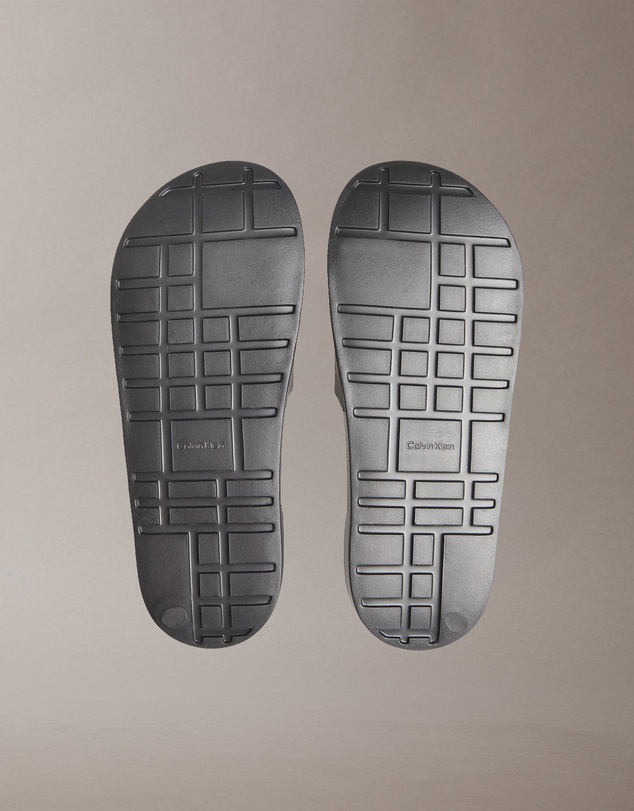 Calvin Klein - Nemo Contoured Logo Sliders