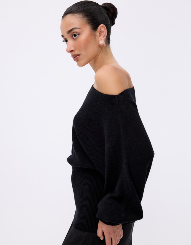Minima Esenciales - Oriel Off Shoulder Knit Top