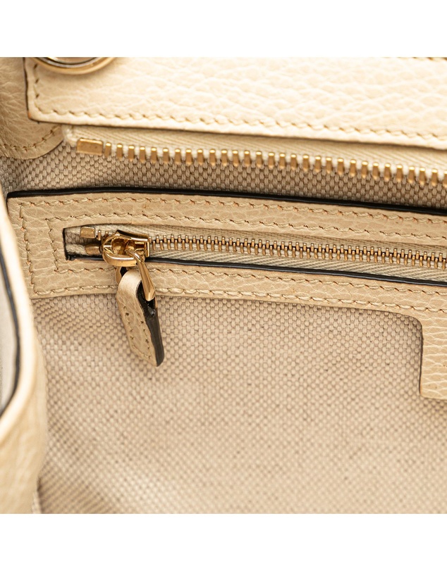 Pre-Loved by Azura Reborn - Pre-Loved Medium Dollar Calf Soho Top Handle Convertible Tote