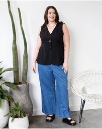 Love Your Wardrobe - Stevie Sleeveless Vest