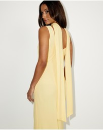 Dazie - Esme Chiffon Neck Scarf Midi Dress