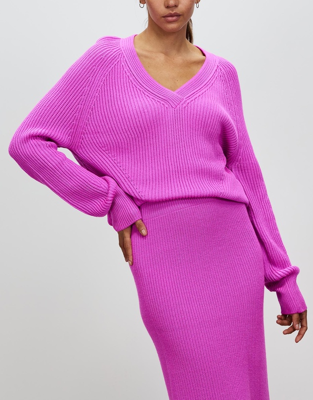 Mcintyre - Kate Merino V-Neck Jumper
