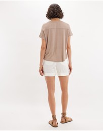 Amelius - Enid Three Quarter Button Tee