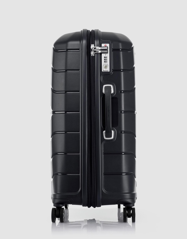 Samsonite - Oc2Lite 68cm Spinner Suitcase