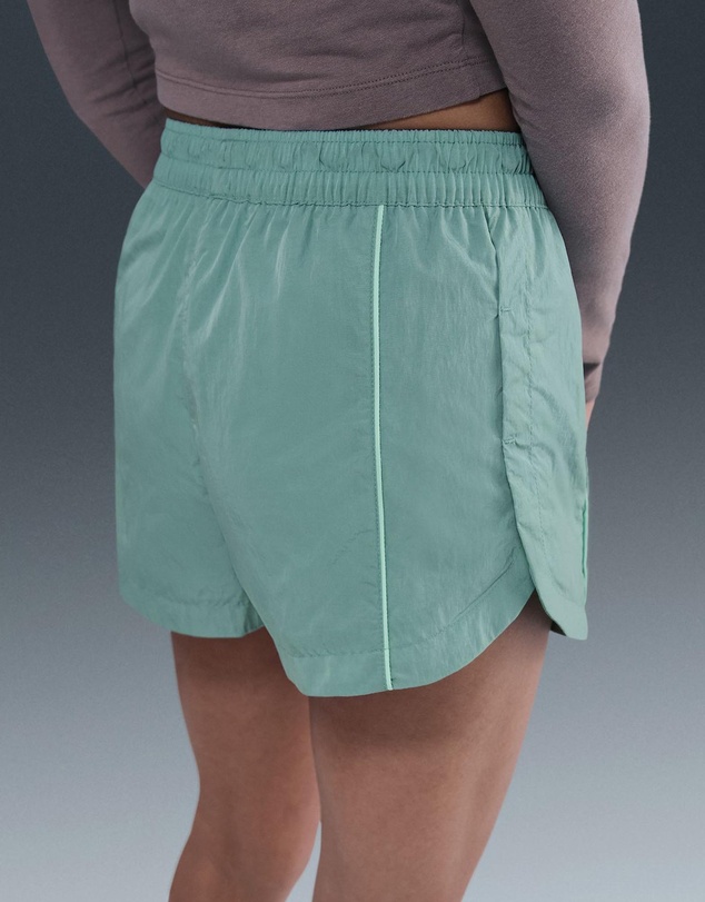 Nike - 2in Windrunner Mid-Rise Woven Shorts