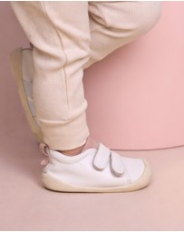 Pretty Brave - TOTO White/Blush