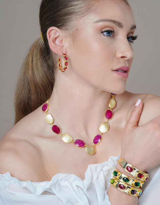 Meshca - Dako Raspberry Necklace