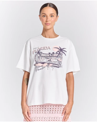 Poolside Paradiso - Florida Holiday Tee - Vanilla