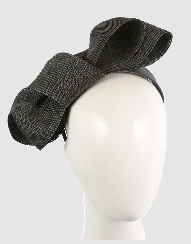 Max Alexander - Black Bow Racing Fascinator