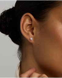 Michael Hill - 0.60 Carat TW Round Brilliant Laboratory-Grown Diamond Solitaire Stud Earrings in 10kt Yellow Gold