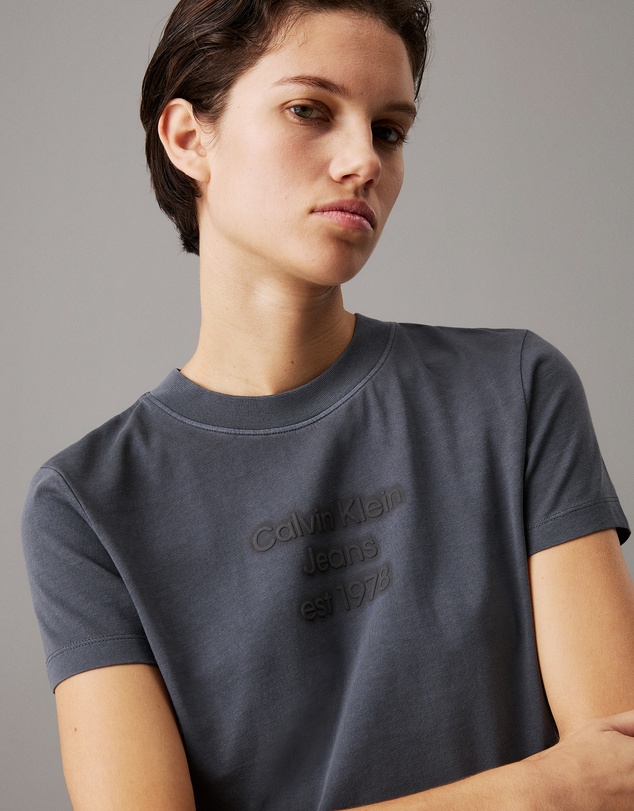 Calvin Klein Jeans - Slim Washed Logo Baby Tee