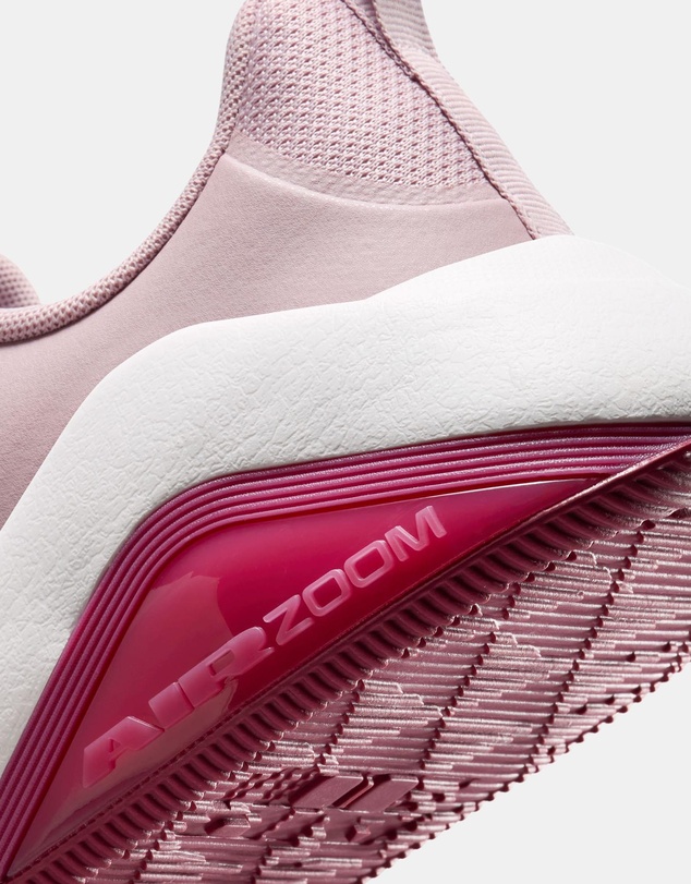 Nike - Zoom Bella 7 - Women's