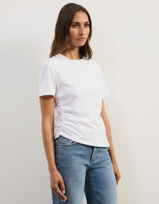 Atmos&Here - Emi Asymmetric Hem T-Shirt