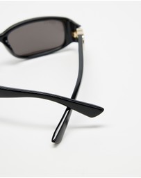 Gucci - GG1661S001