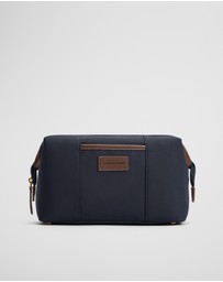 Country Road - Recycled Polyester Landon Washbag