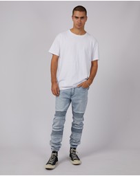 Silent Theory - Fang Moto Jean