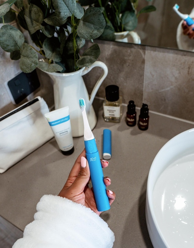 Advanced Whitening - Rechargeable Sonic Electric Toothbrush