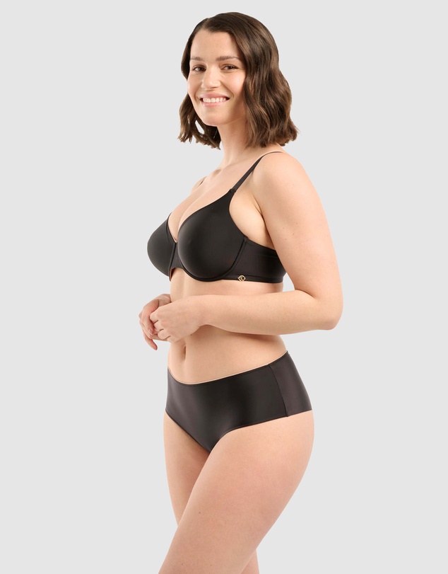 Sans Complexe - Unseen Seamless Underwired Full Cup T-Shirt Bra