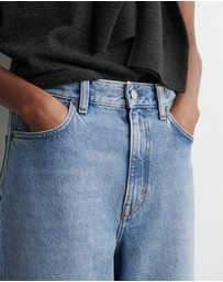 COS - Arch Tapered Jeans