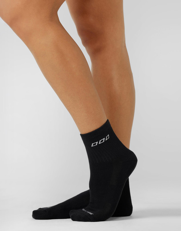 Lorna Jane - LJ Quarter Crew Socks