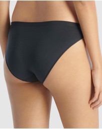 adidas Sportswear - 3 Pack Active Seamless Hipster Bikini Brief Underwear