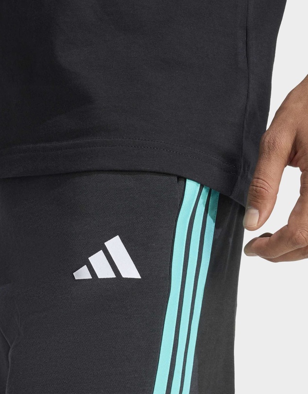 adidas Performance - MERCEDES - AMG PETRONAS FORMULA 1 TEAM DNA SHORT Mens