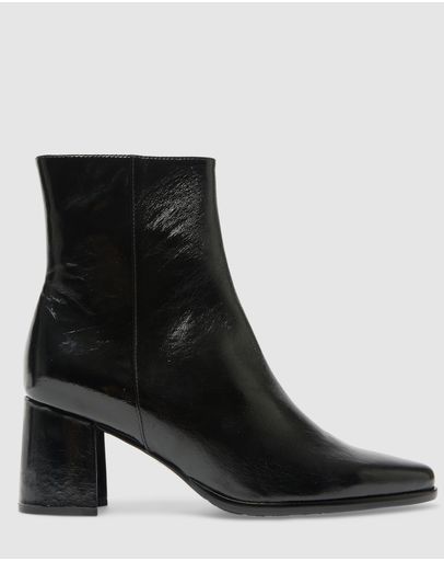 BLACK CRUSH