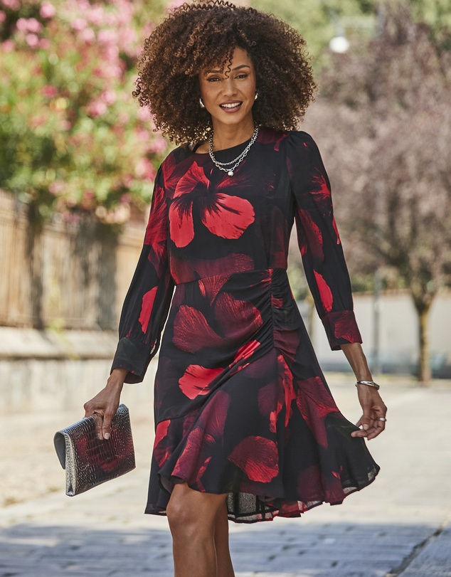 Sosandar - Floral Print Ruched Detail Fit & Flare Dress