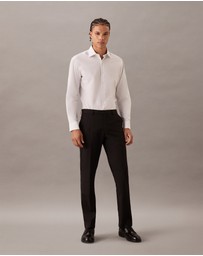 Calvin Klein - Wave Dobby Dress Shirt