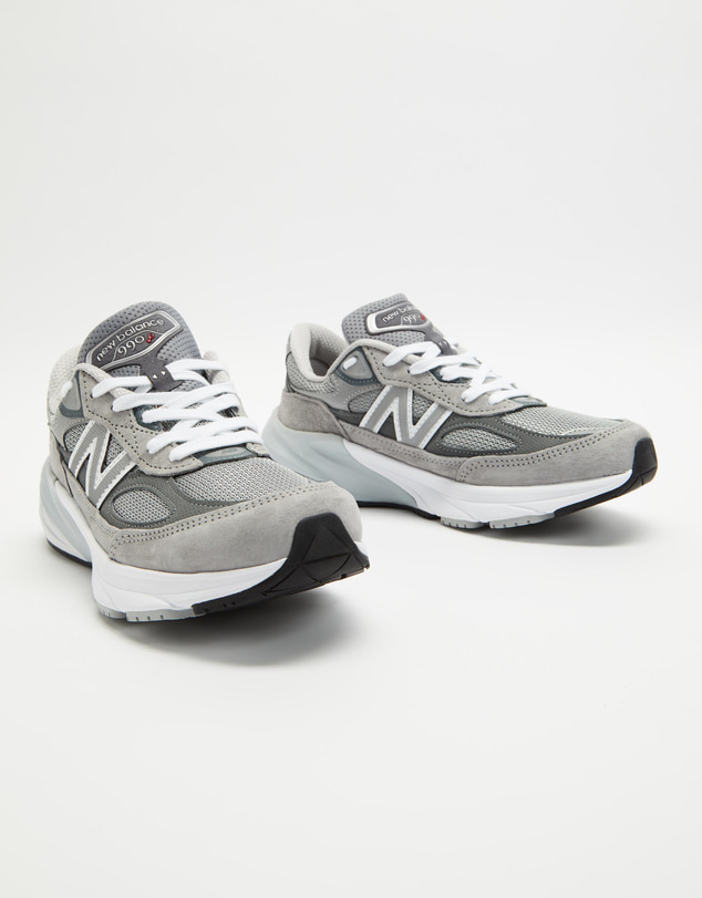New Balance - Made in USA 990 V6 - Women's