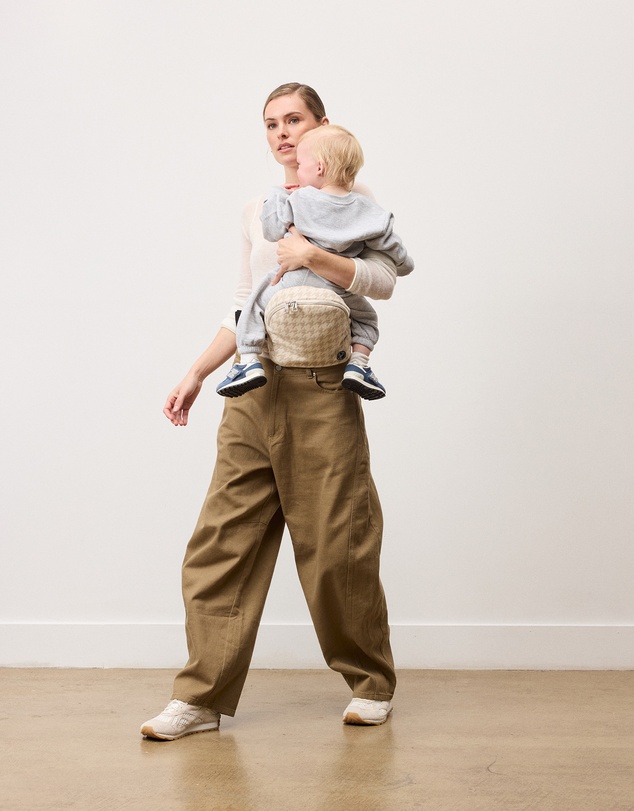 portier - The Brio Belt Toddler Carrier - Neutral Houndstooth