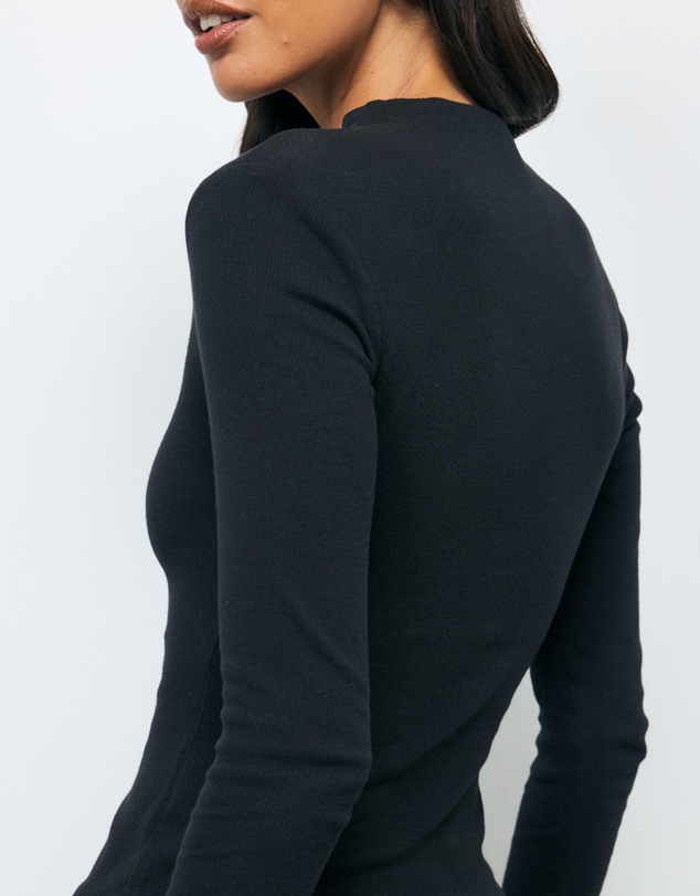 AERE - Aurelie Buttoned LS Top