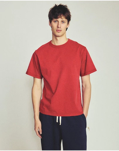 Larriet - Blind Tee