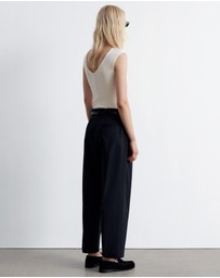 & Other Stories - Knitted Sleeveless Scoop-Neck Top