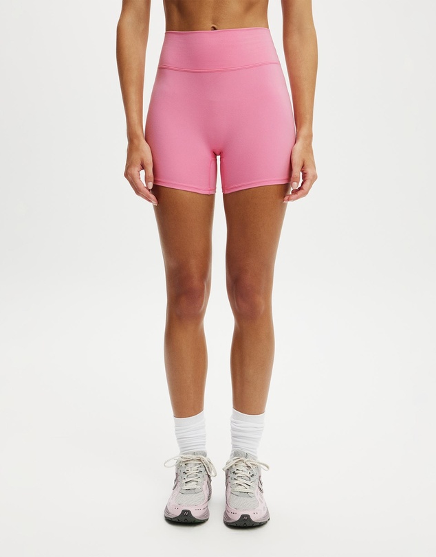 Cotton On Body Active - Ultra Soft Invisible Scrunch Shortie Short
