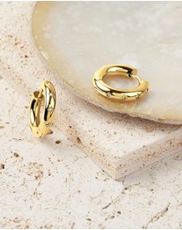 Pastiche - Lori Hoops