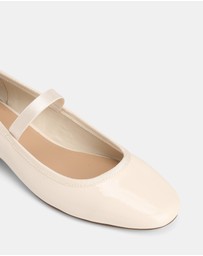 Wittner - Alannah Crinkle Patent Leather Mary Janes