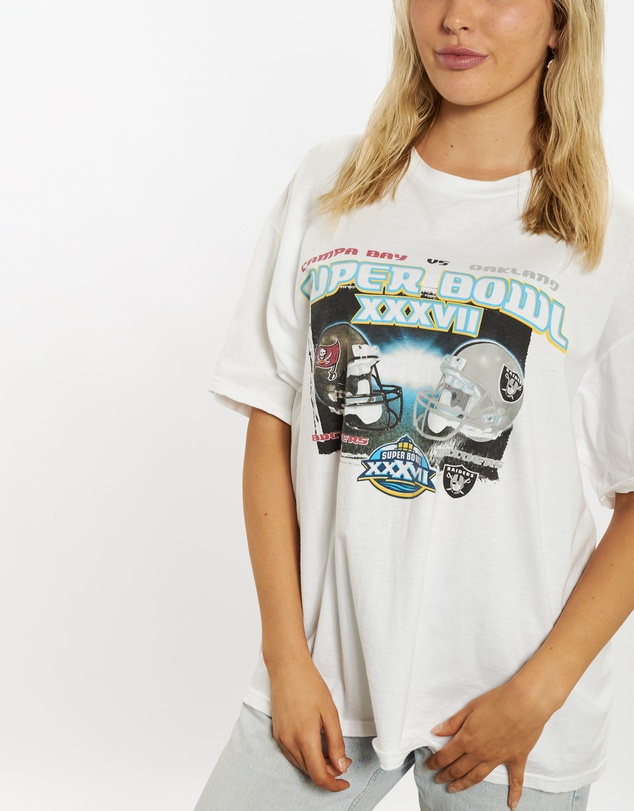 Vintage by The Real Deal - Pre Loved - Vintage NFL Super Bowl 'Buccaneers v Raiders' Tee