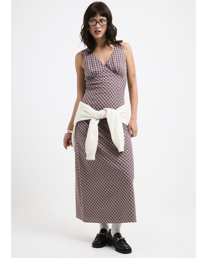 CHECKERED WINE