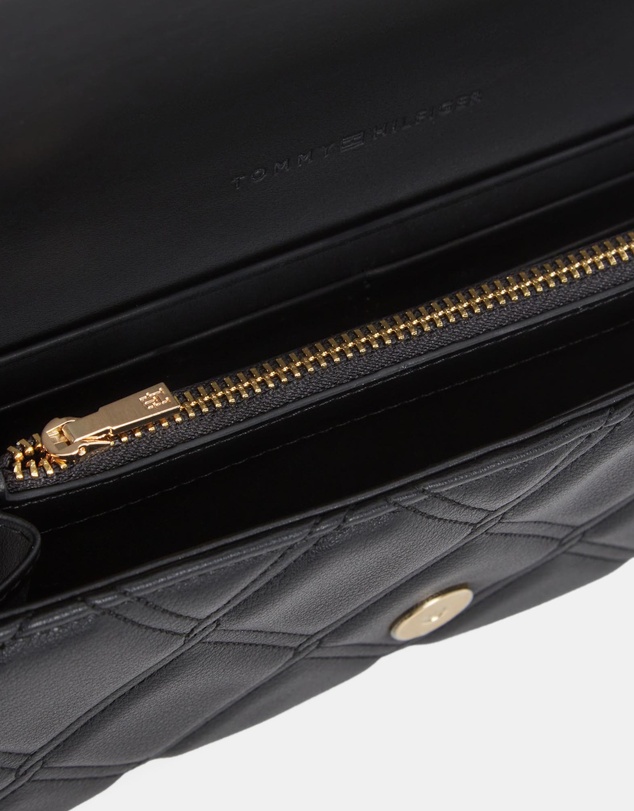 Tommy Hilfiger - Feminine Chain Wallet