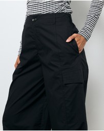 AERE - Organic Cotton Cargo Barrel Pants