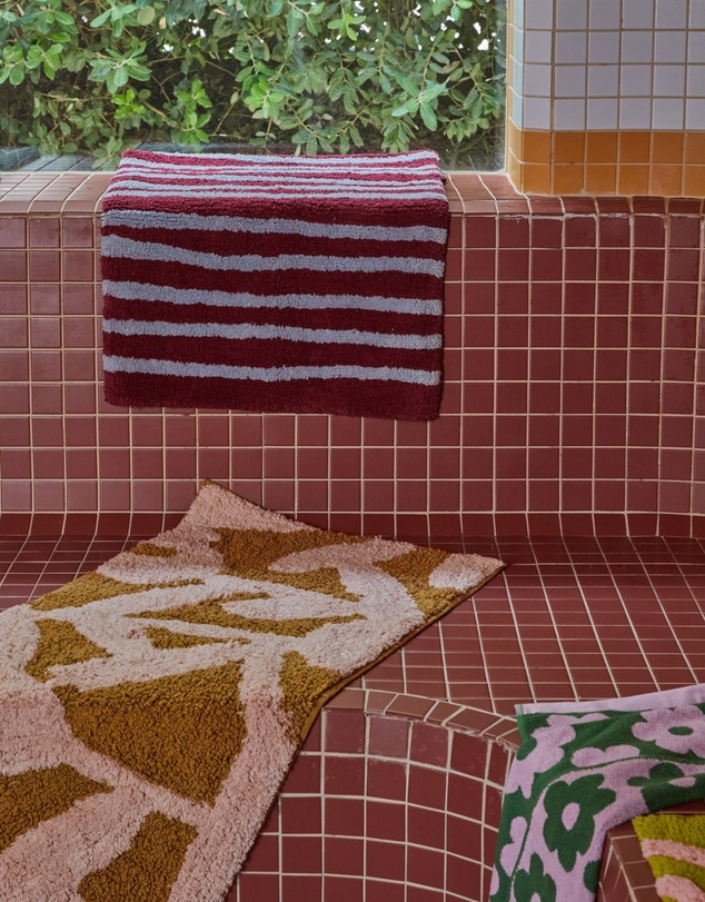 Mosey Me - Abstract Bath Runner
