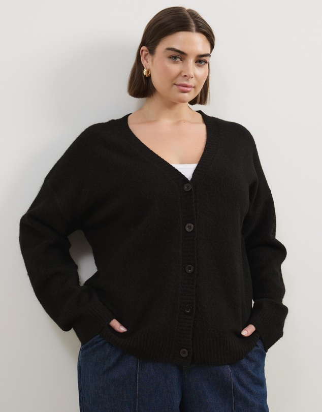 Atmos&Here Curvy - Tiana Fluffy Knit Cardigan