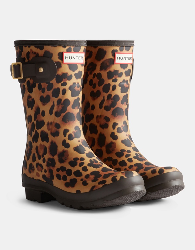 Hunter - Women’s Original Short Leopard Boot in Leopard Print/Chocolate Brown