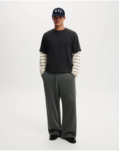 Cotton On - Super Baggy Track Pant