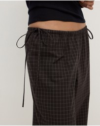 Assembly Label - Eddie Check Pants