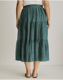 Atmos&Here Curvy - Clara Plisse Tiered Maxi Skirt
