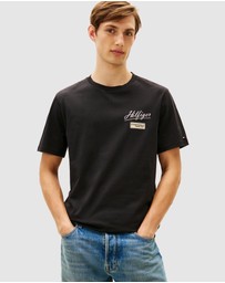 Tommy Hilfiger - Textured Logo Crew Neck T-Shirt