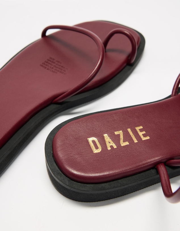Dazie - Otto Flat Sandals