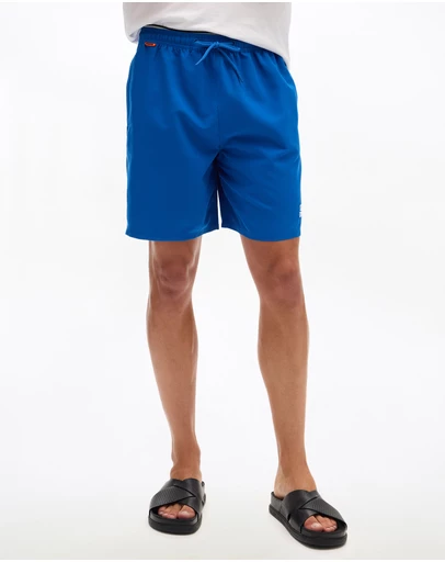 Superdry - Essential 17